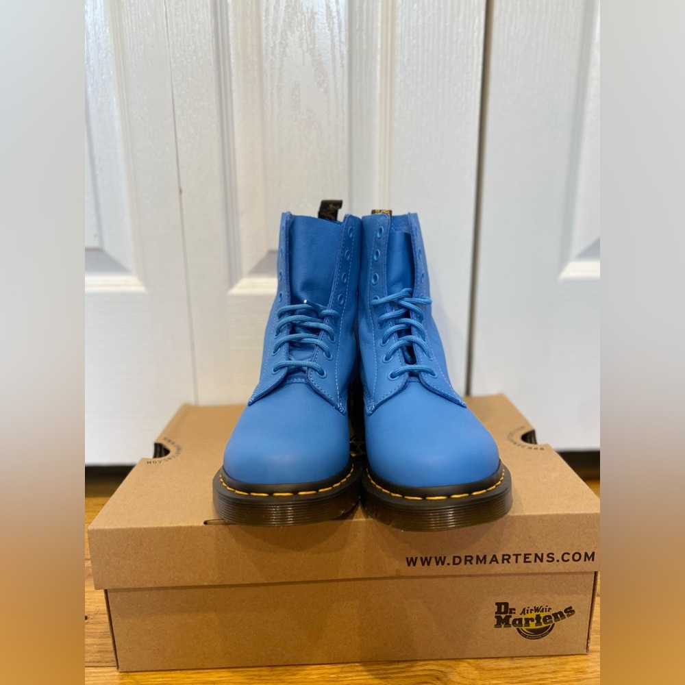 Womens Dr. Martens 1460 Pascal | Size 8 Woman’s US | Brand new/ never worn